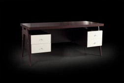 Стол письменный 