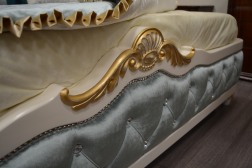 Двуспальная кровать 