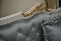 Двуспальная кровать 