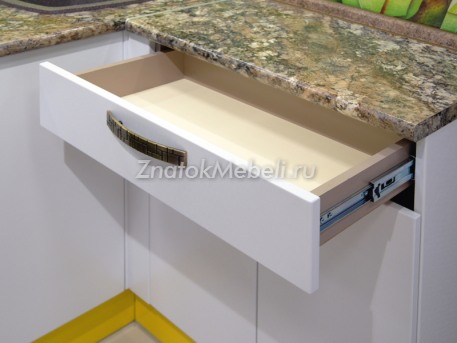 Кухня "Техно-платина / Желтая река" с фото и ценой - Фотография 5